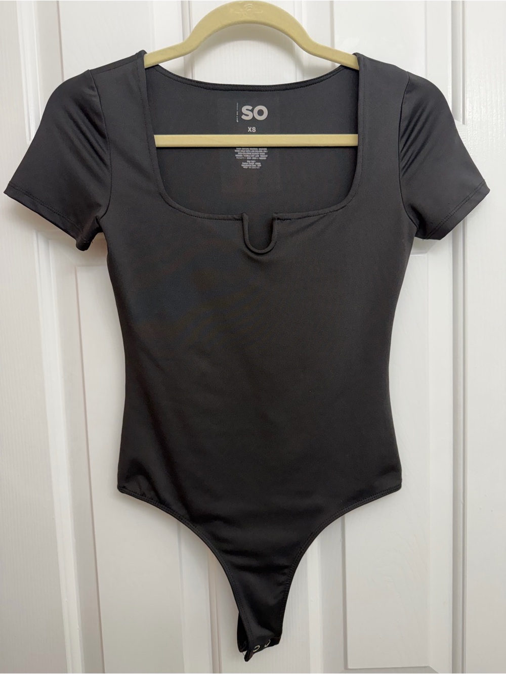 So Black Bodysuit Square Neck V Notch Short Sleeve Fitted Size XS